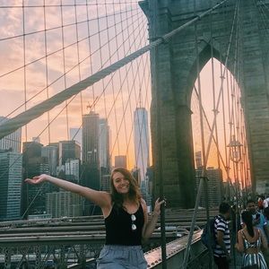 Meet your Posher, Abbey